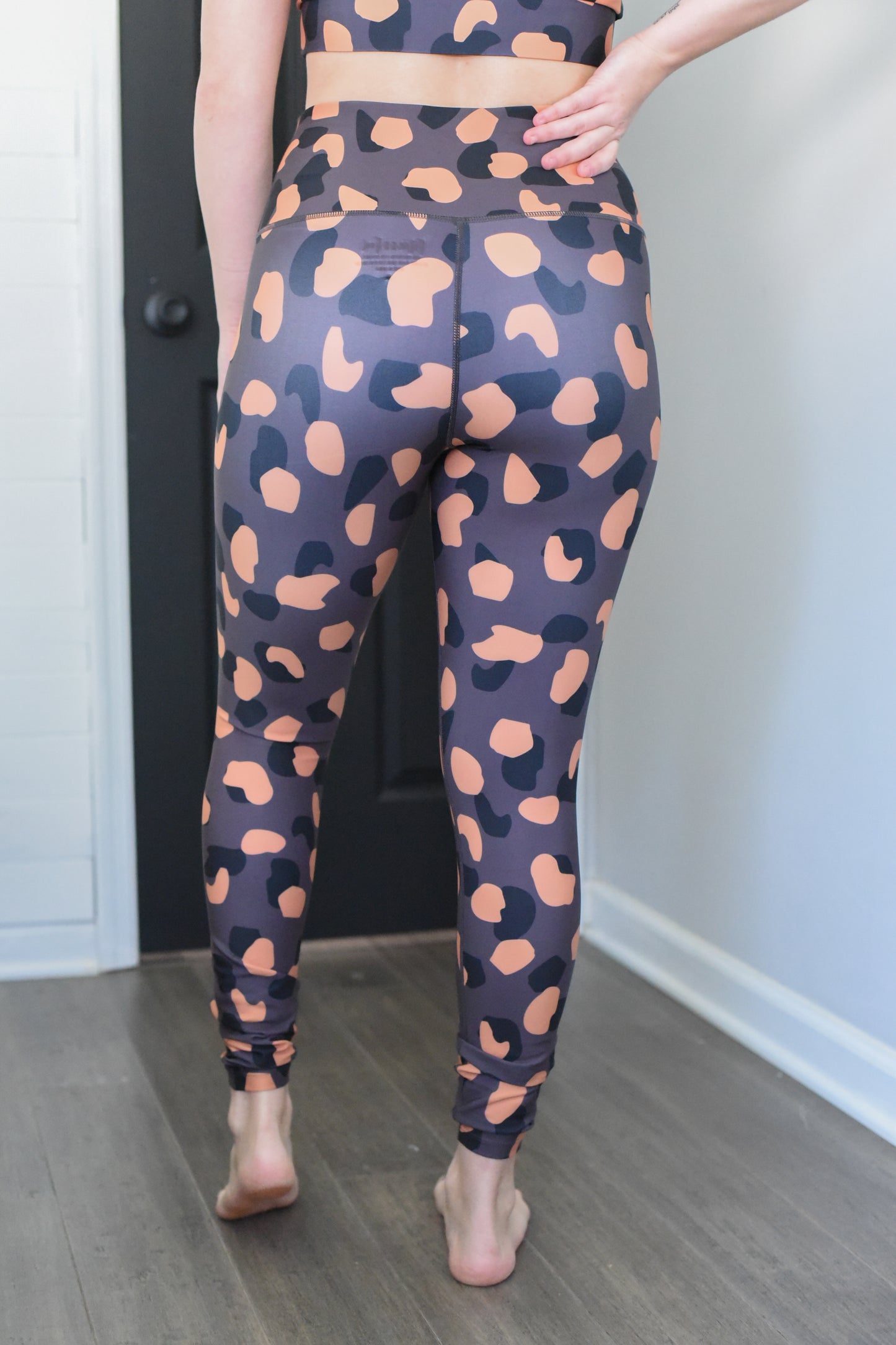 High Rise Printed Leggings  - Dark Leopard